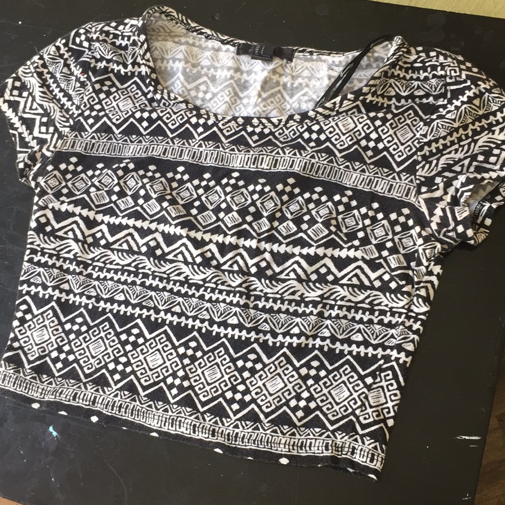 Black and white crop top